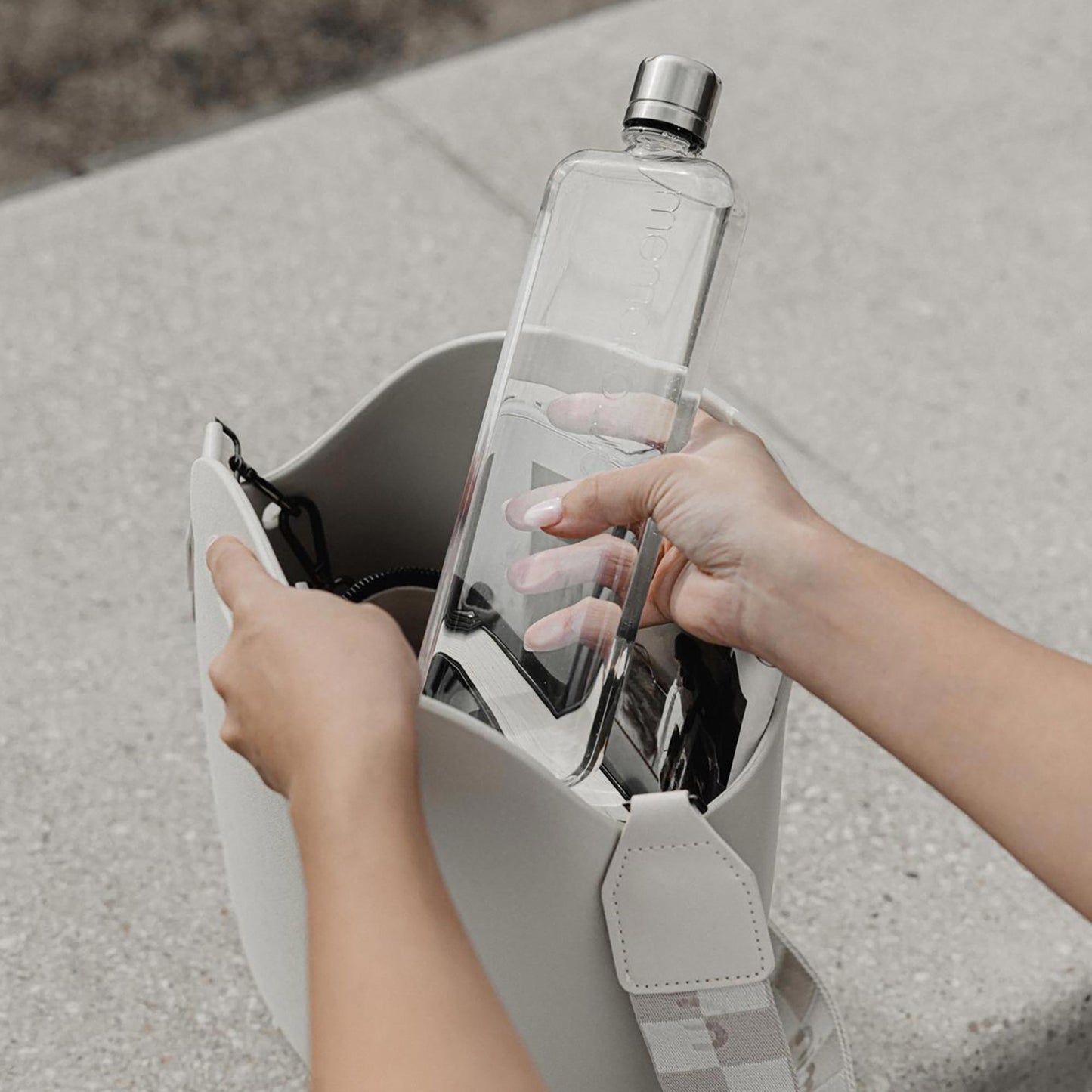 (PreOrder) Slim memobottle® - Elegant, Sustainable, and Functional Water Bottle